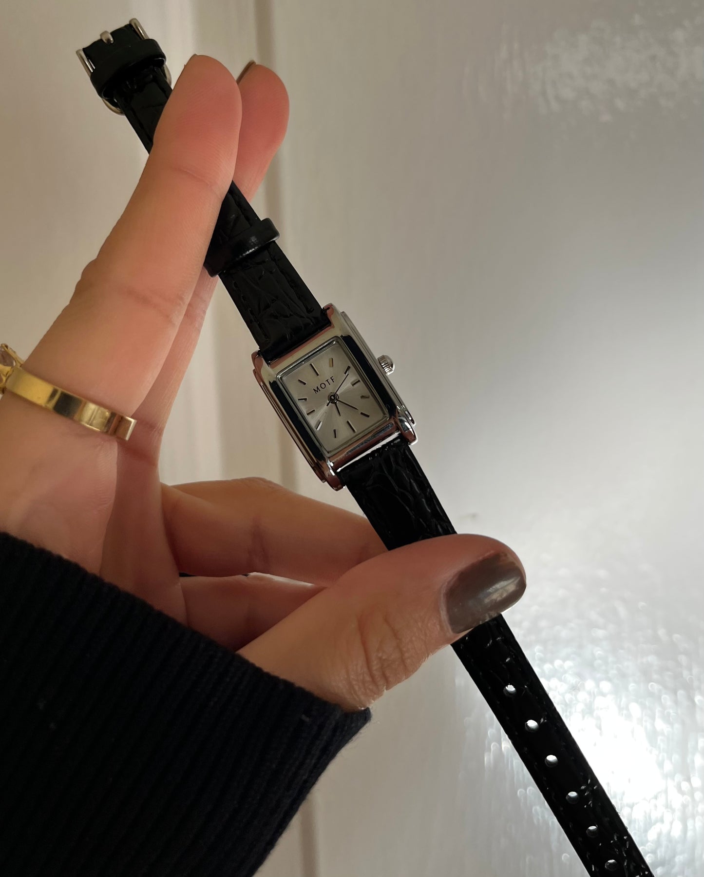 The Florence Classic Leather Strap Watch