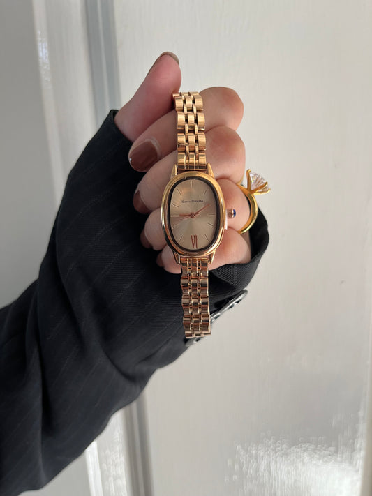 ISABELLA OVAL LUXURY WATCH (gold dail)