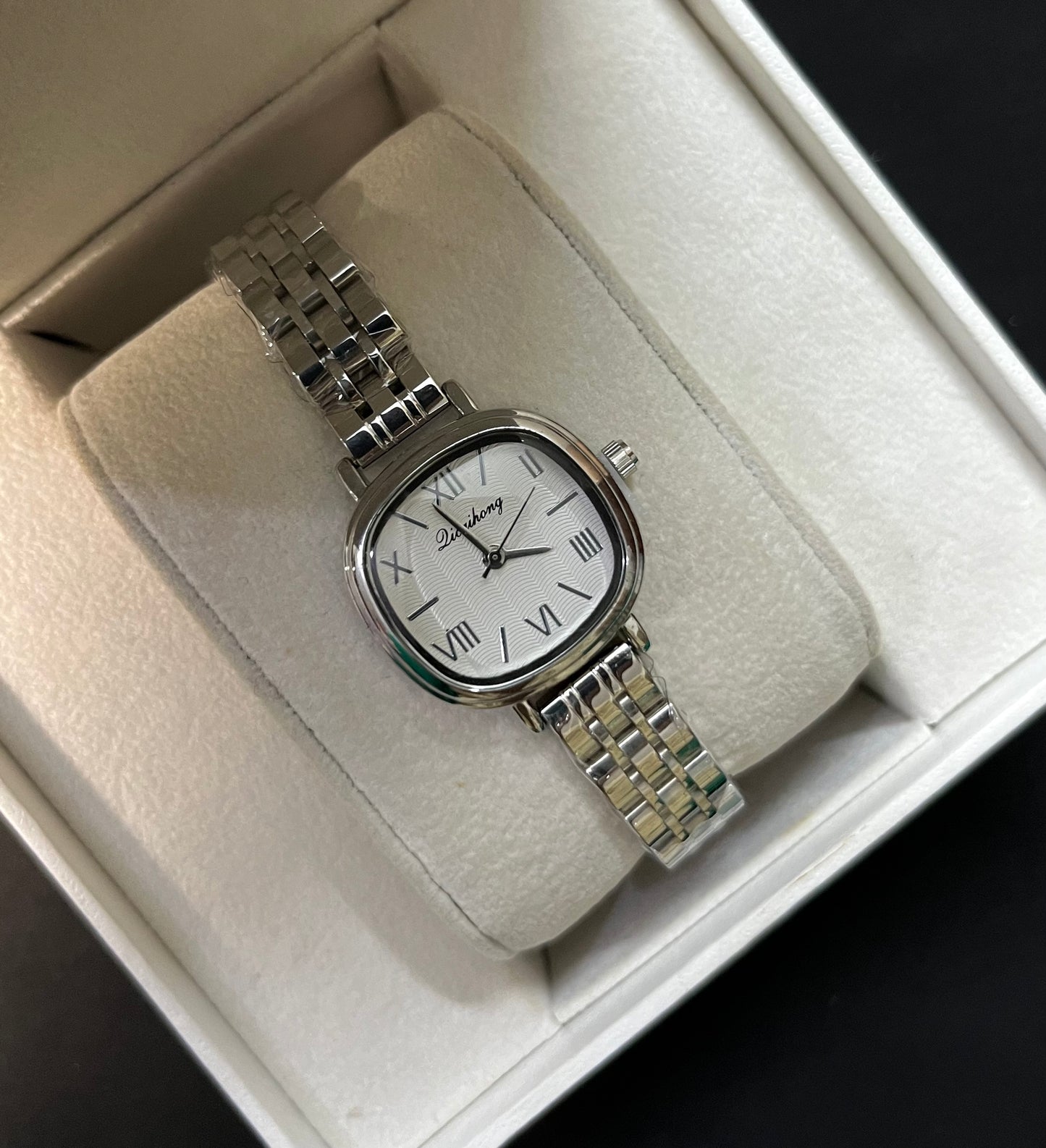 Amara White Dail Watch