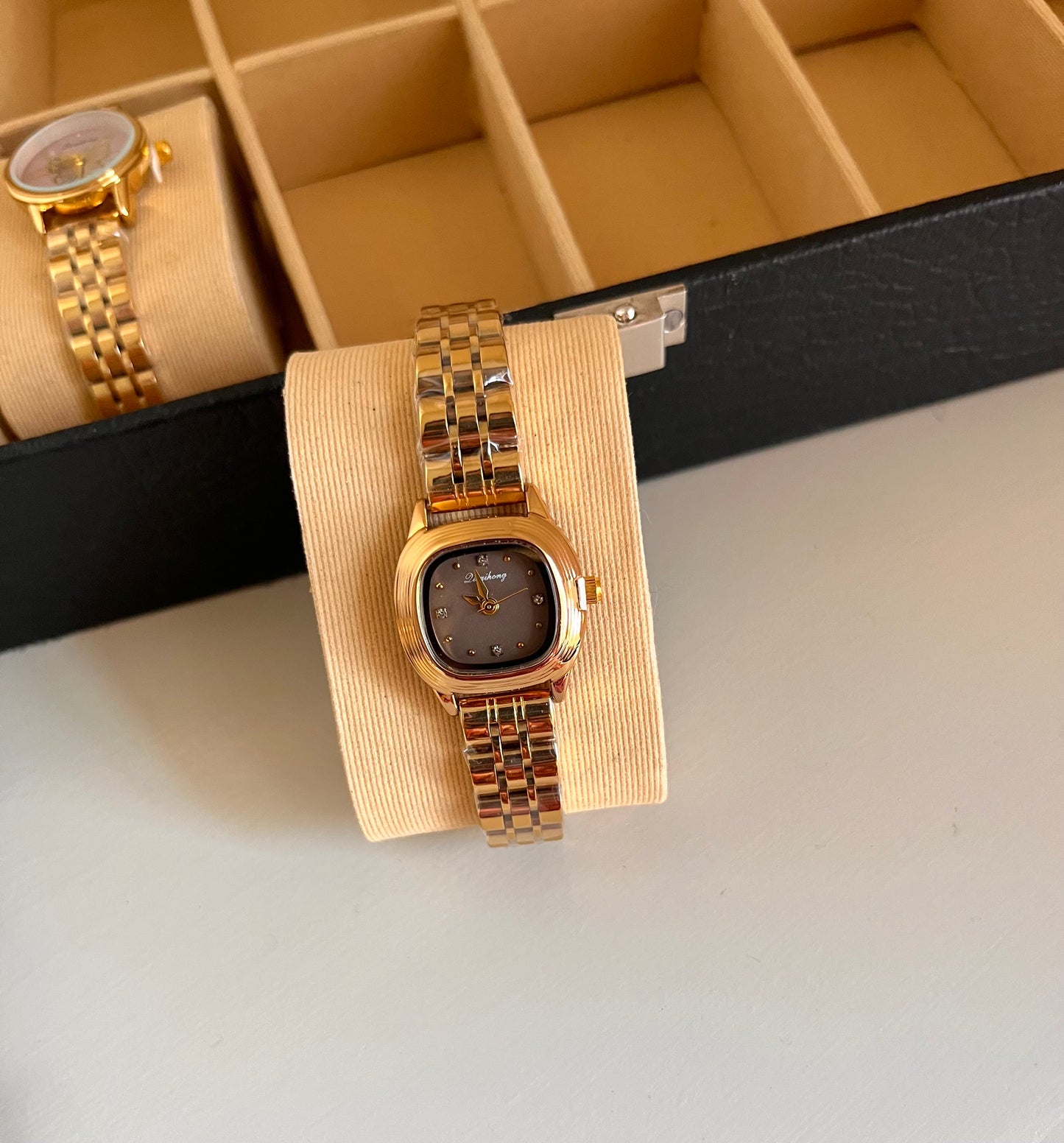 Monarque Brown Dail Watch
