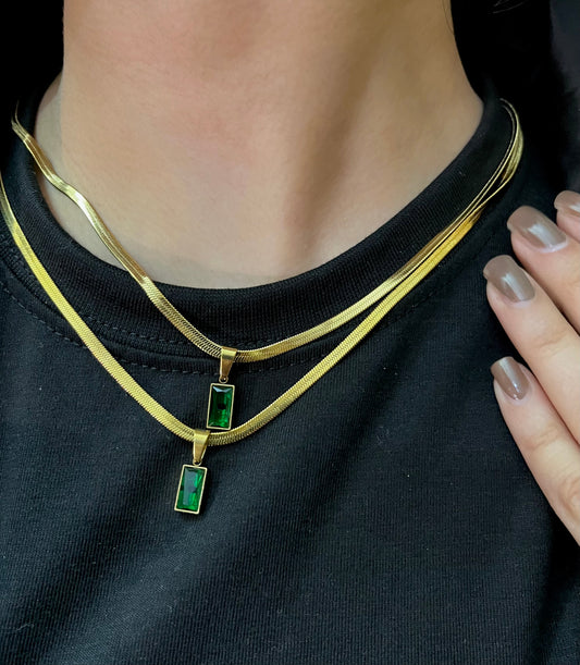 EMERALD SERENITY SQUARE NECKLACE