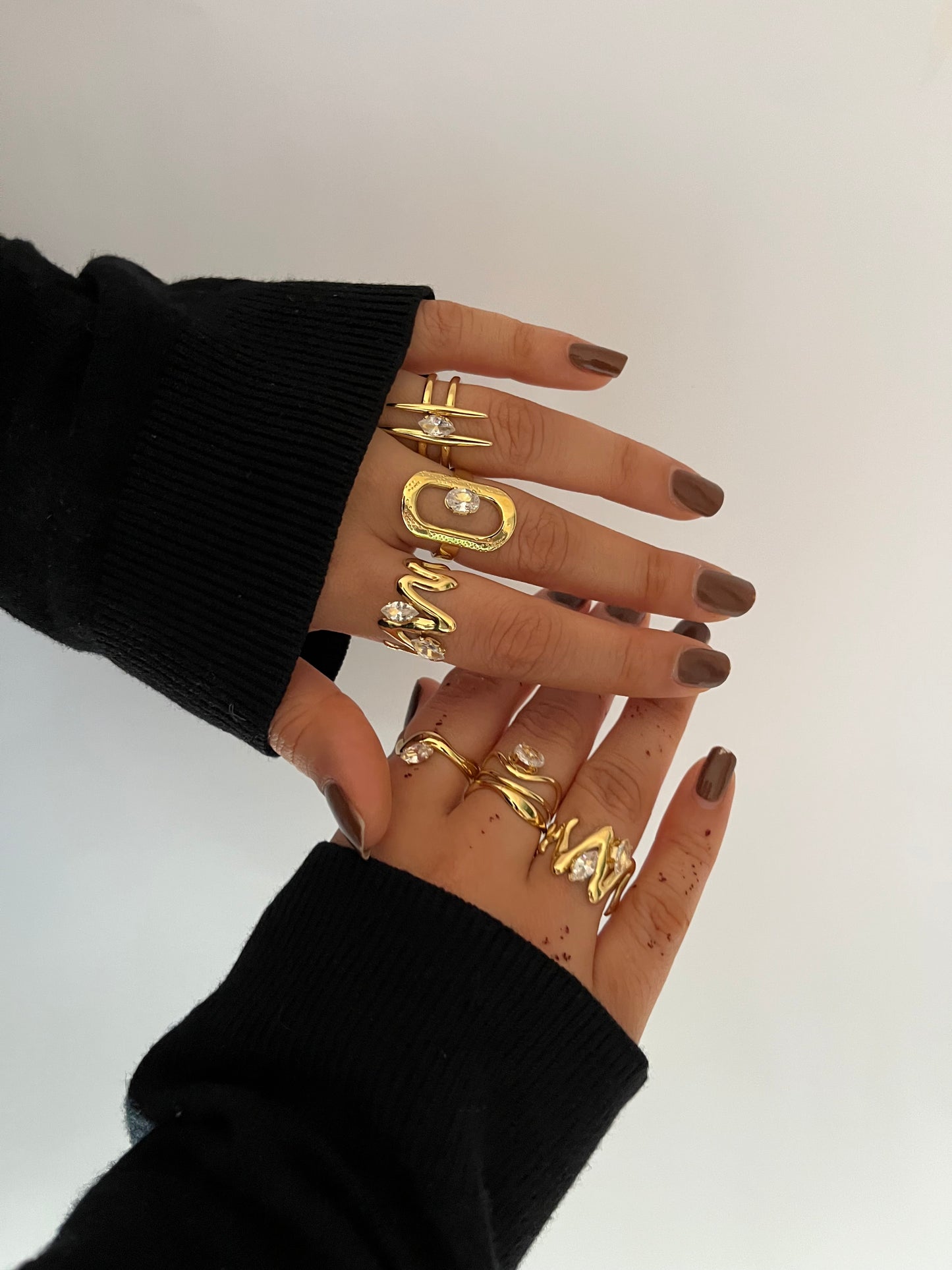 BOWDIE RING