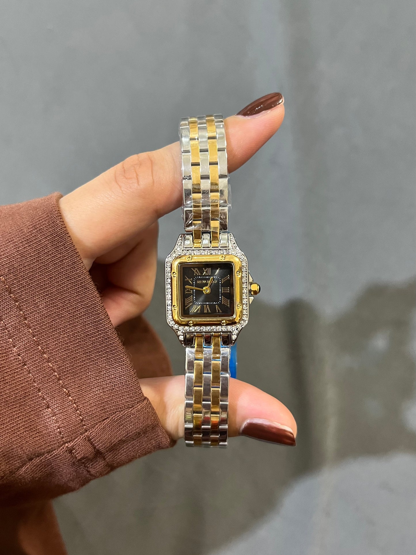 Panthere De Mains Two Tone Black Dail Watch
