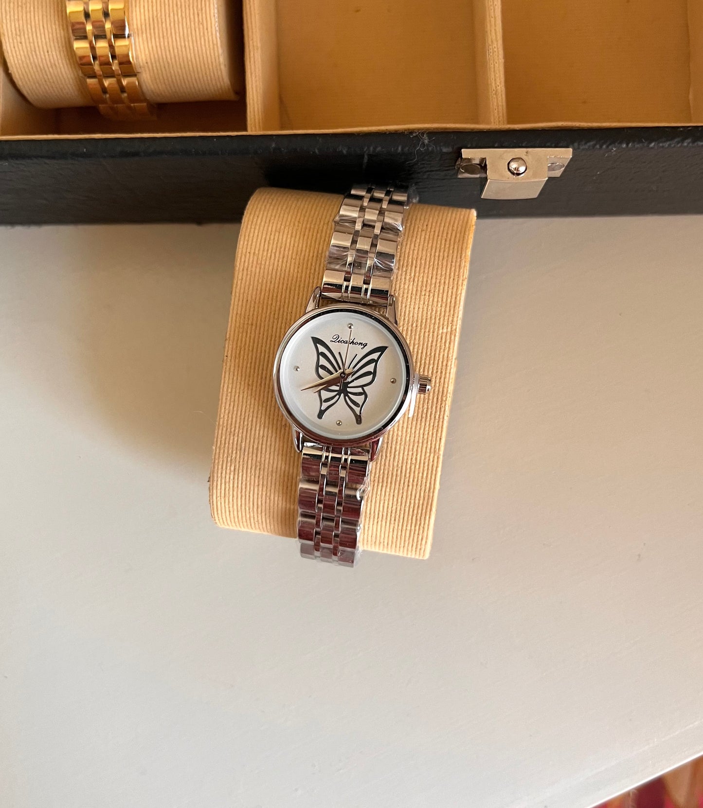 Butterfly Kiss Watch (white)