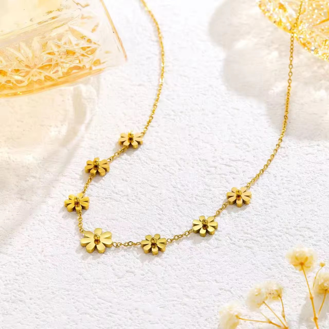 Daisy Charm Necklace