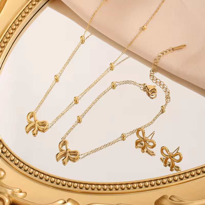 BOW EARRINGS