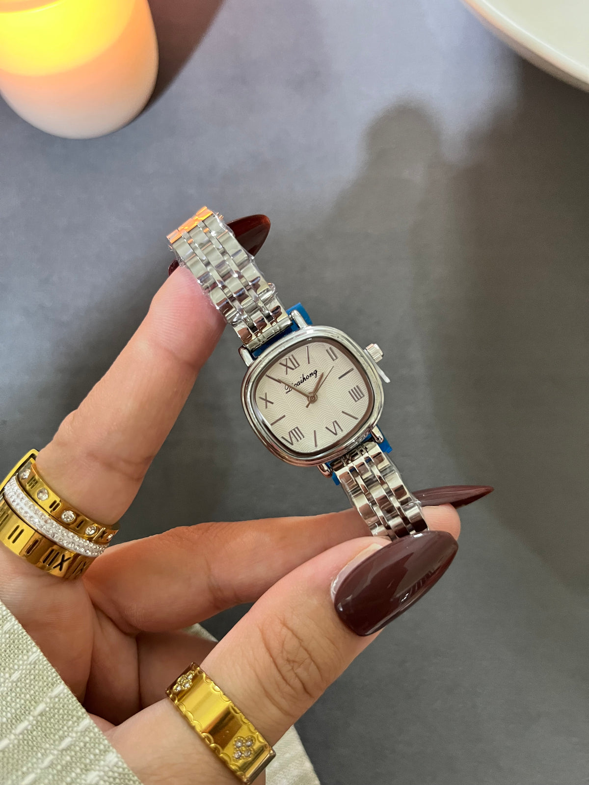Amara White Dail Watch