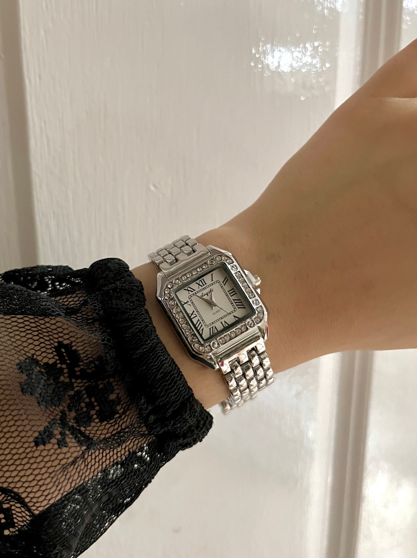 VINTAGE SQUARE DIAL WATCH-Silver Dial