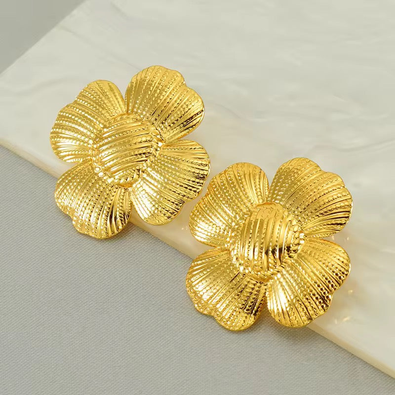 Daisy Luxe Earrings
