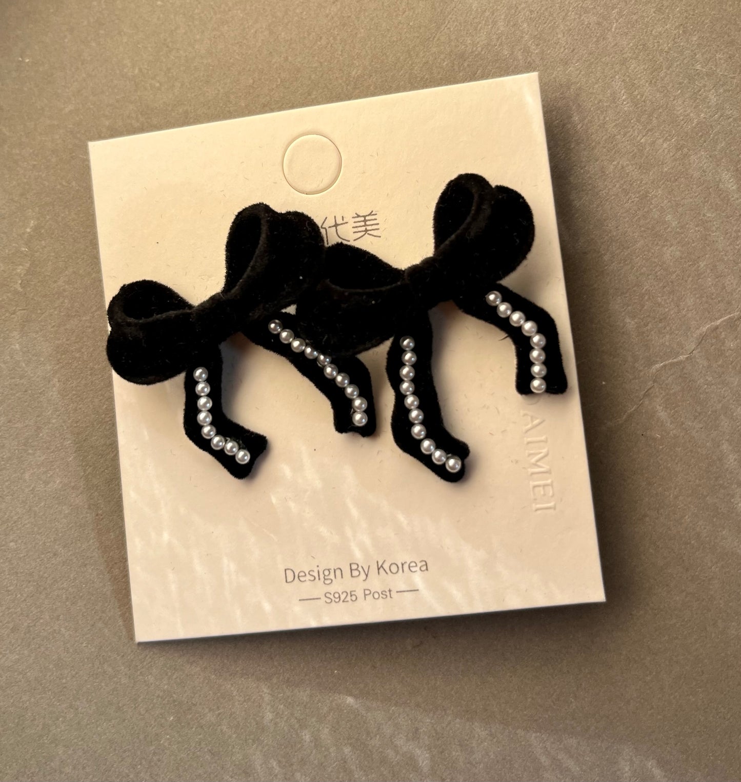 BLACK BOW EARRINGS