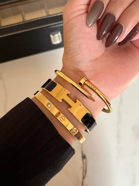 Hermes black edit stack