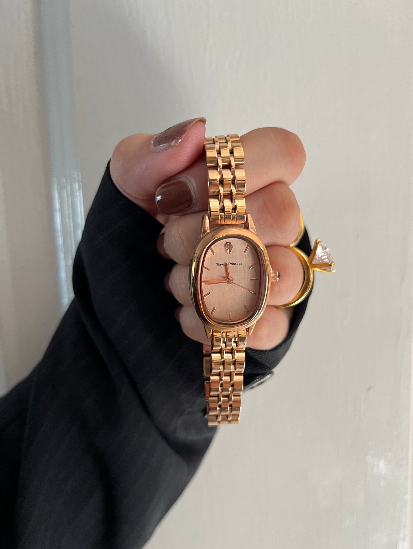 ISABELLA OVAL LUXURY WATCH