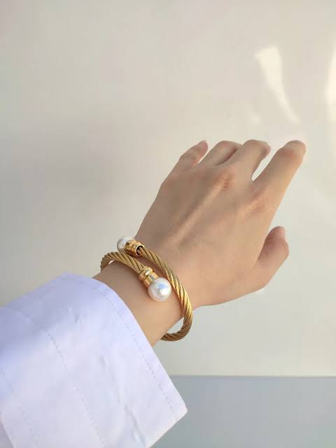 Jonc 18K Pearl Bangle