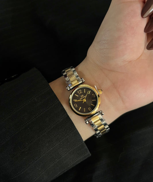 The Heritage Black Dail Timepiece