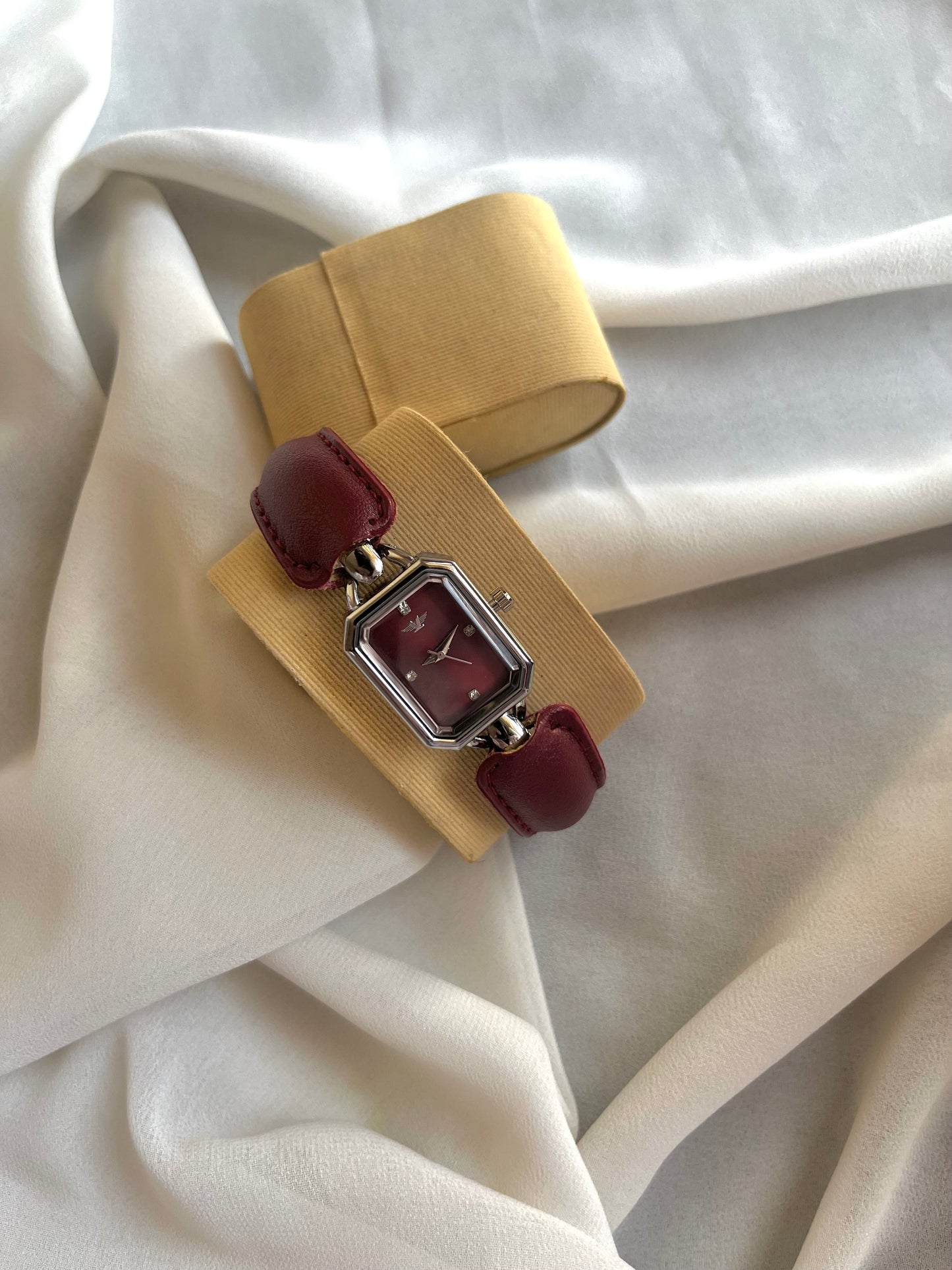 Scarlet Muse Watch