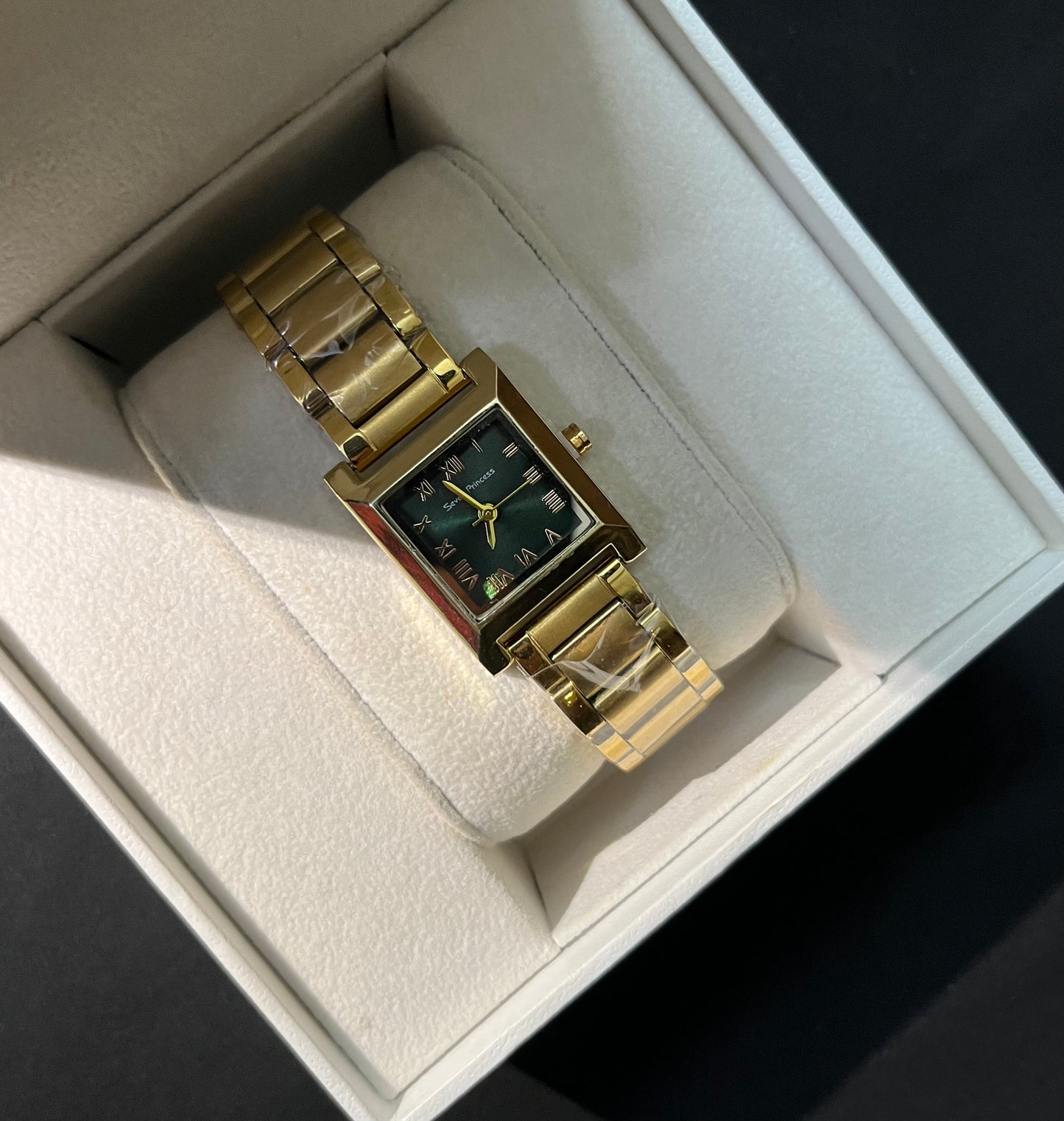 PREMIUM GREEN DAIL WATCH