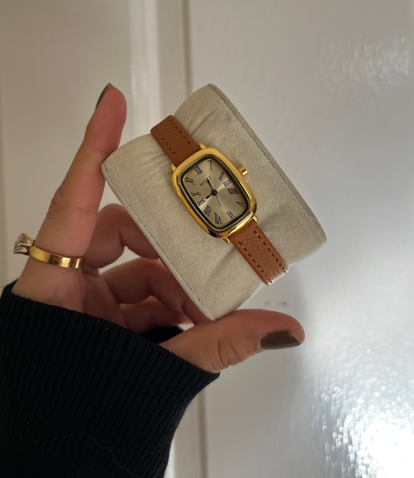 Timeless Duchess leather watch