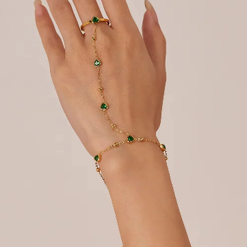 GLADYS EMERALD HEART HAND CHAIN