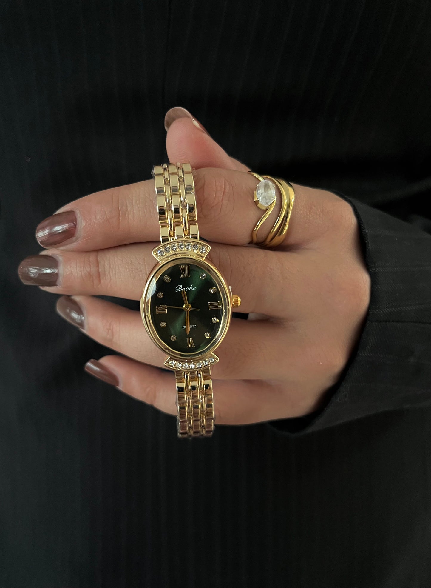 Regal Oval Watch Green Dail
