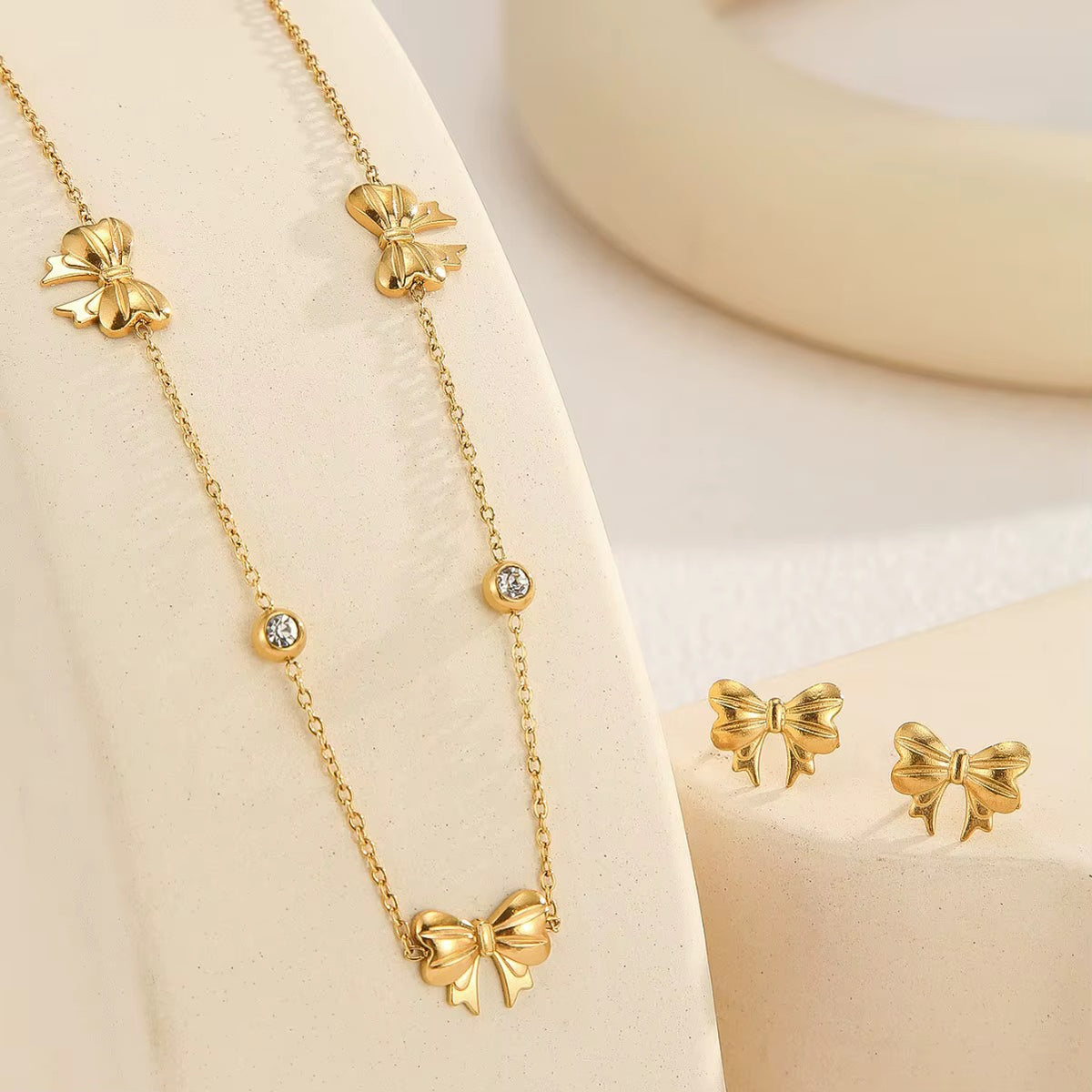 Bella Necklace