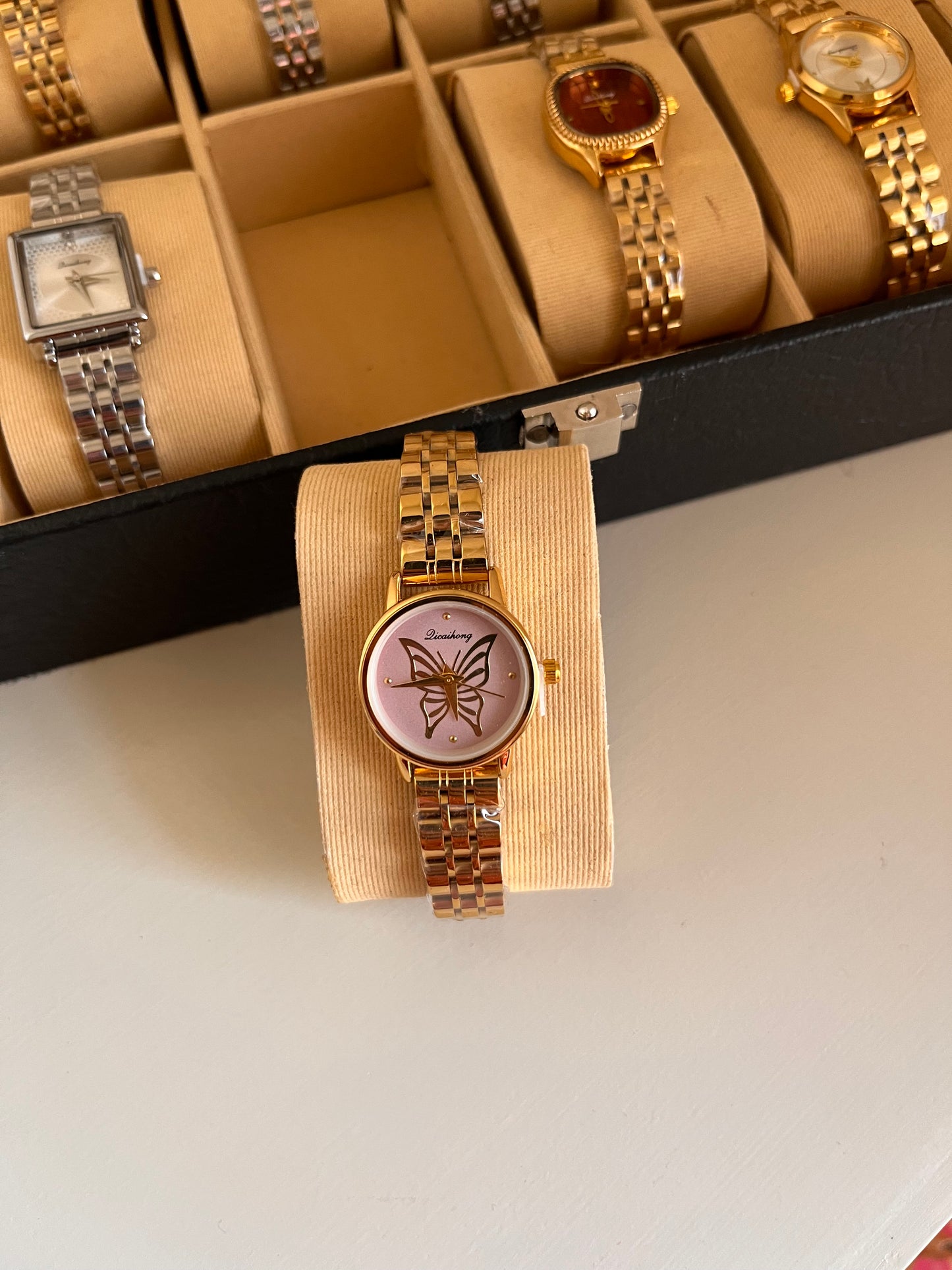 Aura Butterfly Watch