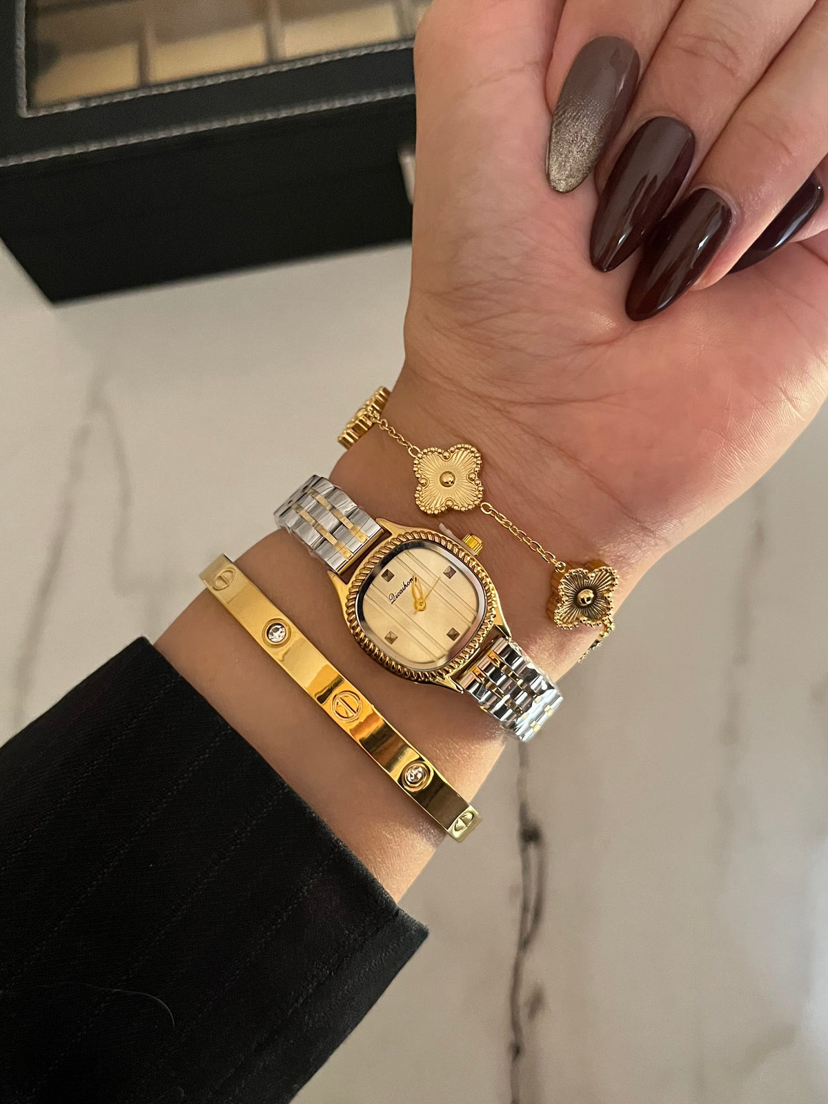 Monarqa watch X cartier clover stack