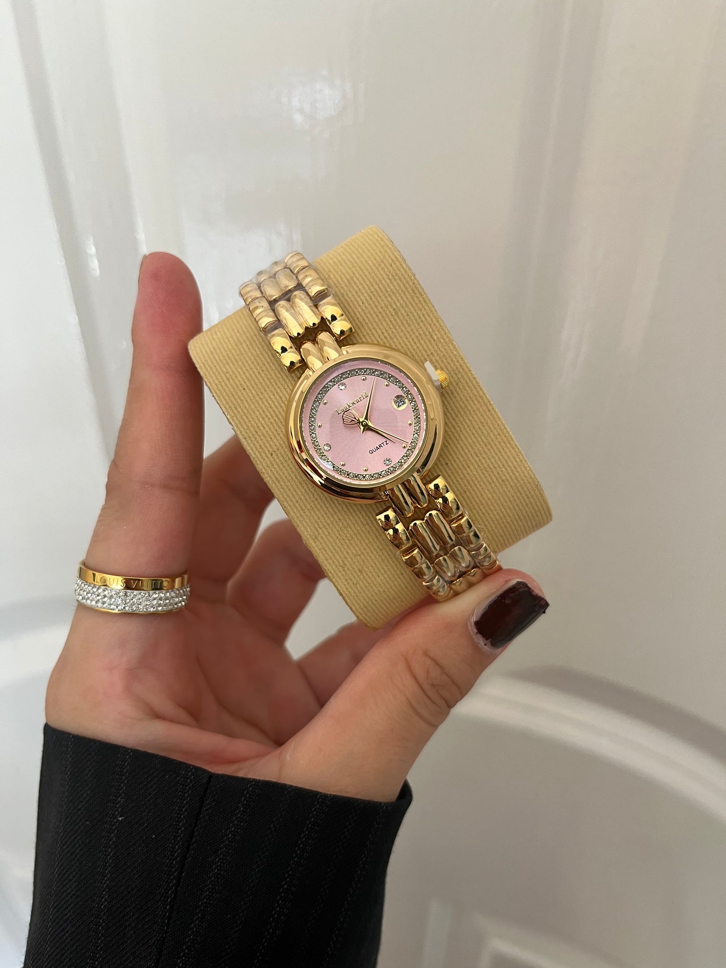 Nouveau Quartz-Pastel dial
