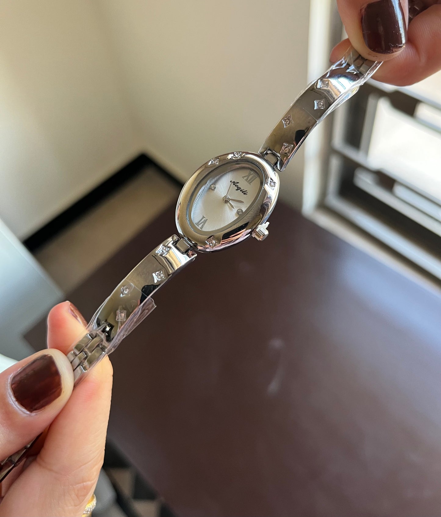 Oval Gleem white Dial Watch