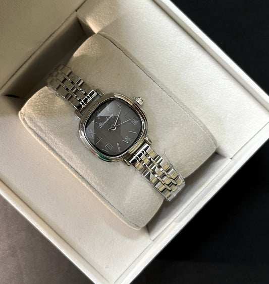 Amara Grey Dail Watch