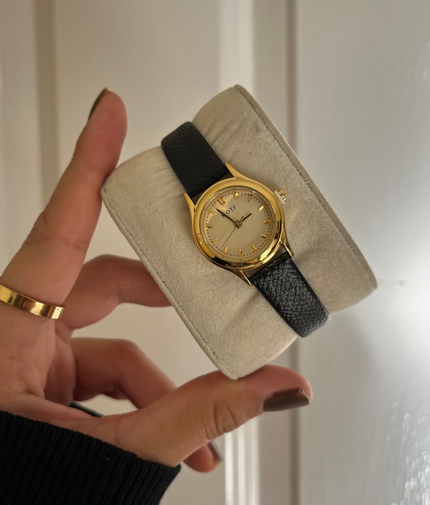 Élite Vintage Gold leather strap Watch