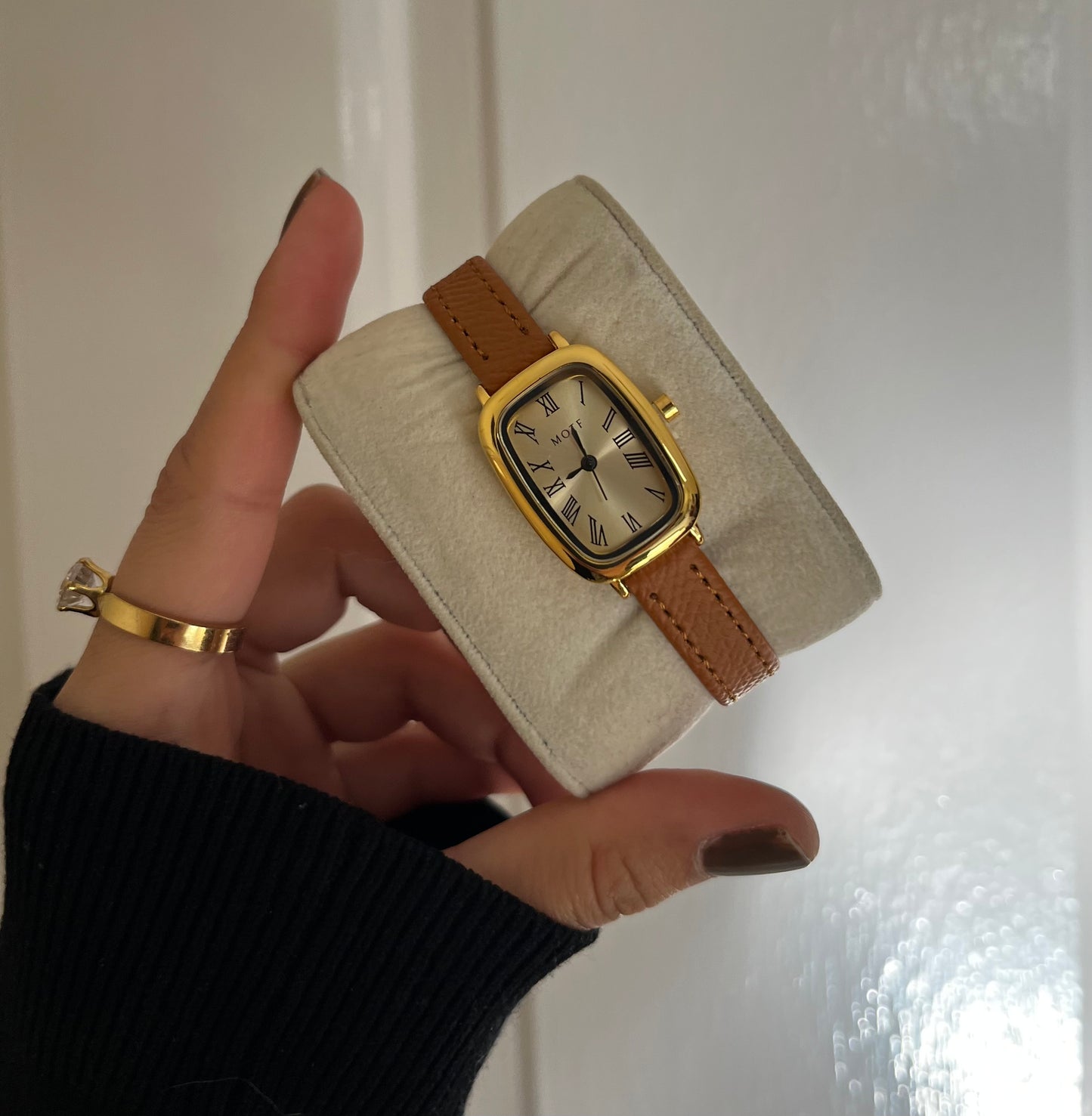 Timeless Duchess leather watch