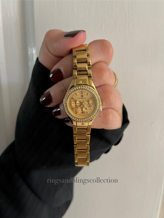 CRYSTA STUDDED GOLDEN DAIL WATCH✨