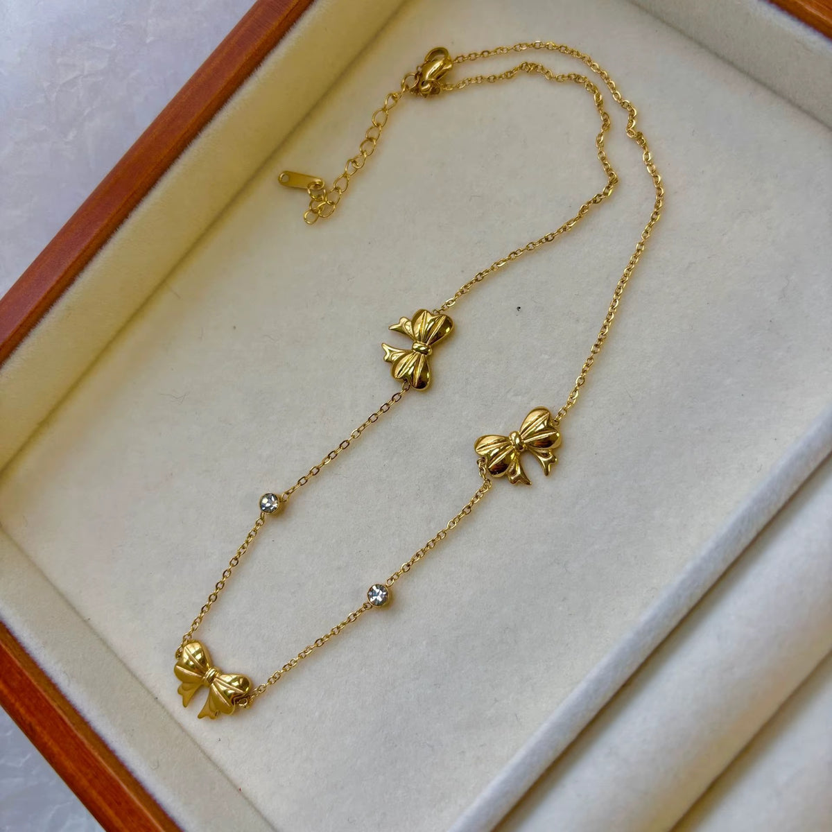 Bella Necklace