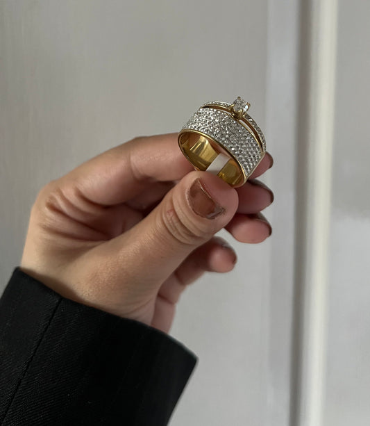 GLEAM AFFAIR RING