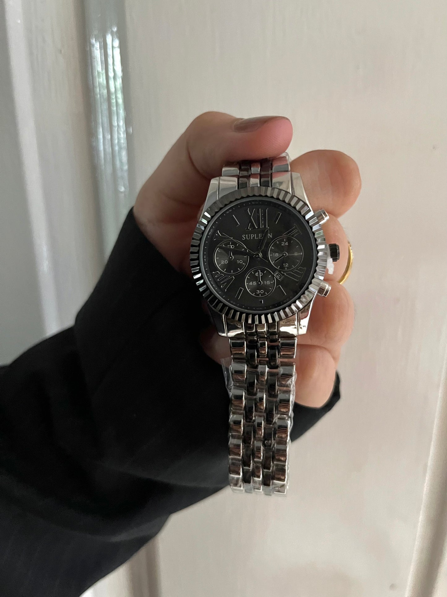 CLASSIC WOMEN LUXURY WATCH-Black dial