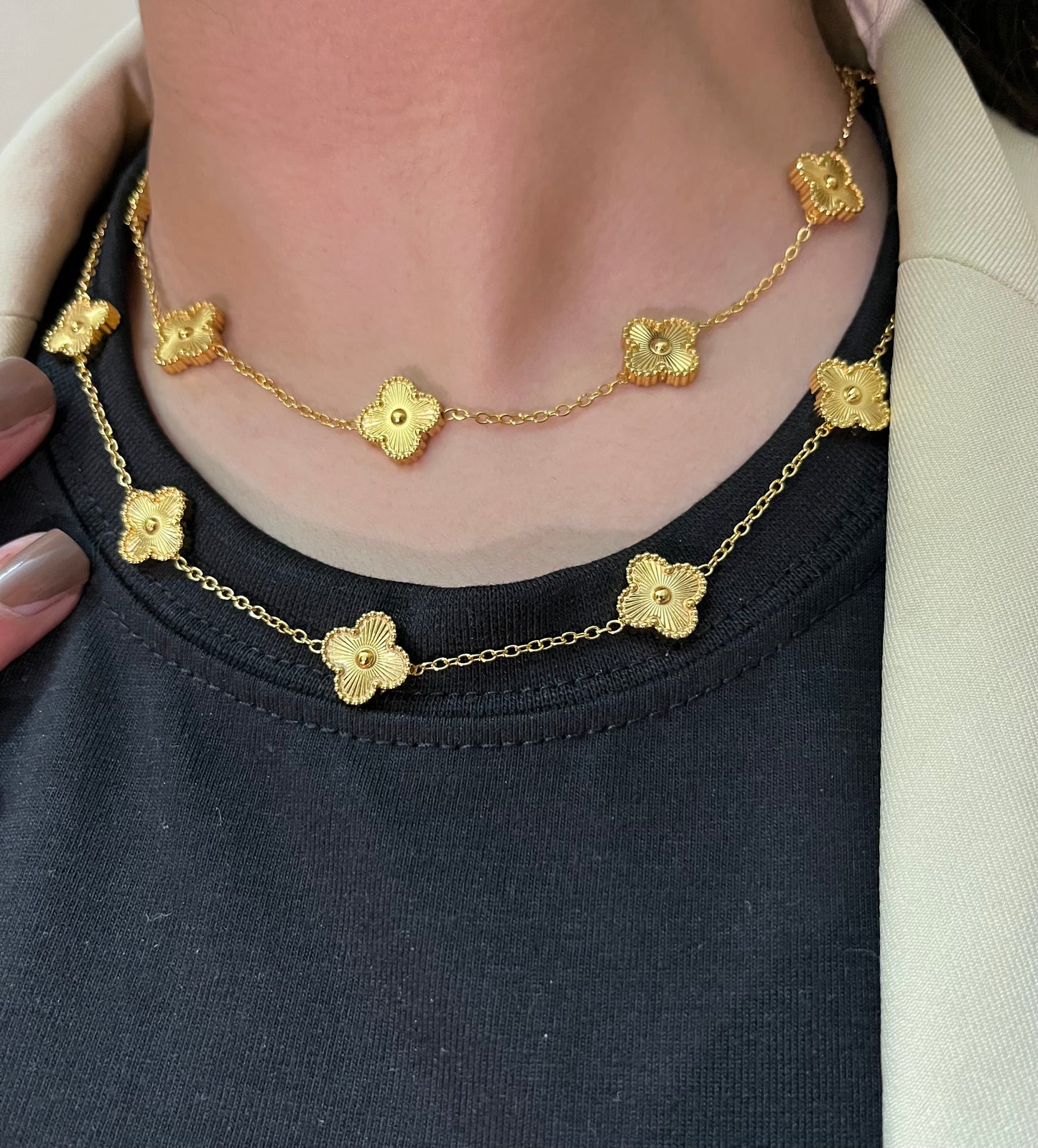 GOLDEN CLOVIE NECKLACE