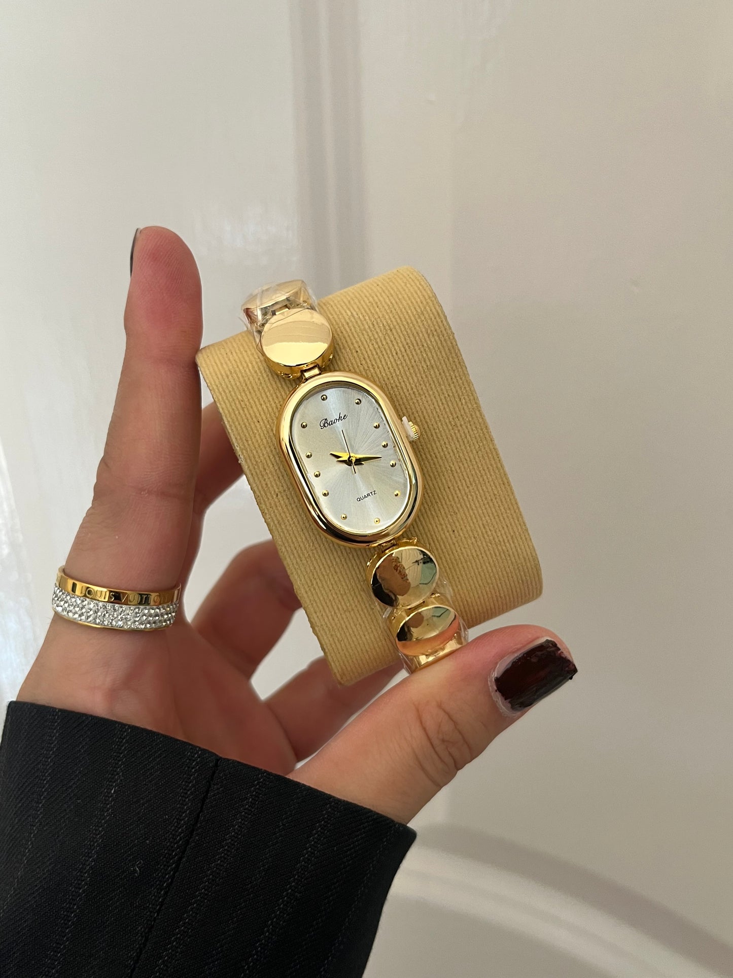 Dynasty White Dail Watch