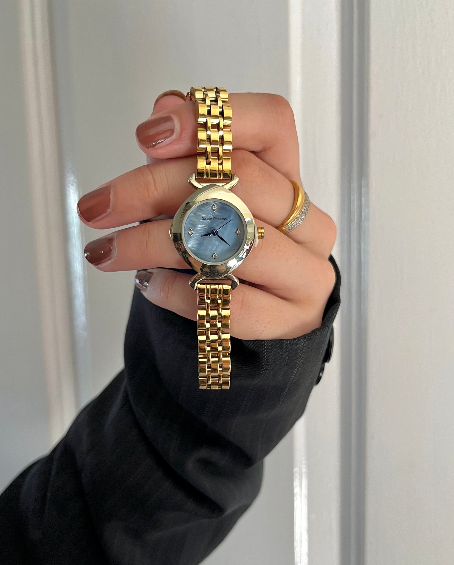 AZURE GAZE WATCH