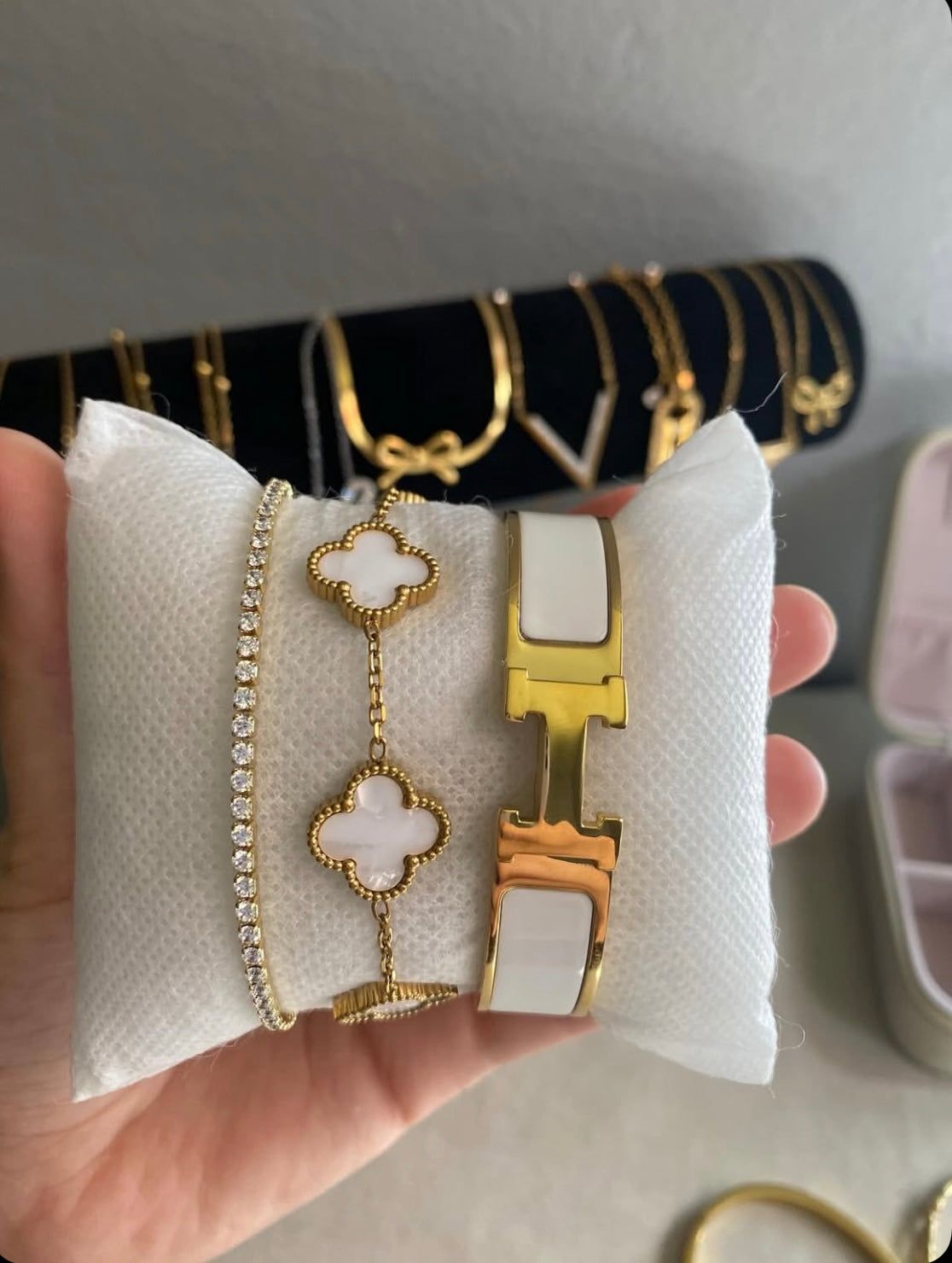 White Hermes Stack