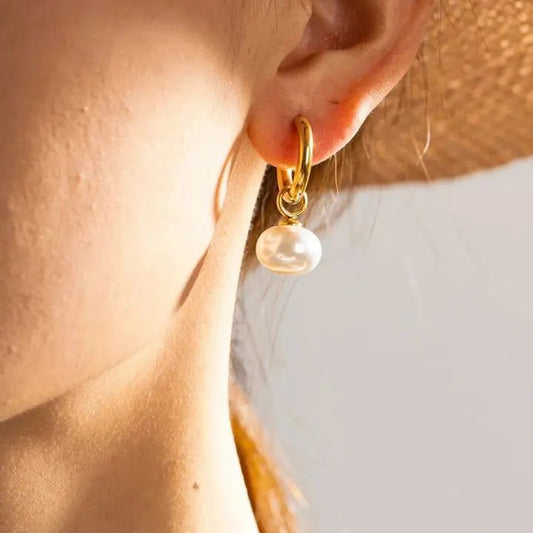 FROSTY DROP EARRINGS