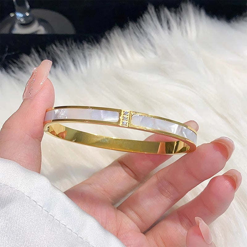 Sisily Cuff